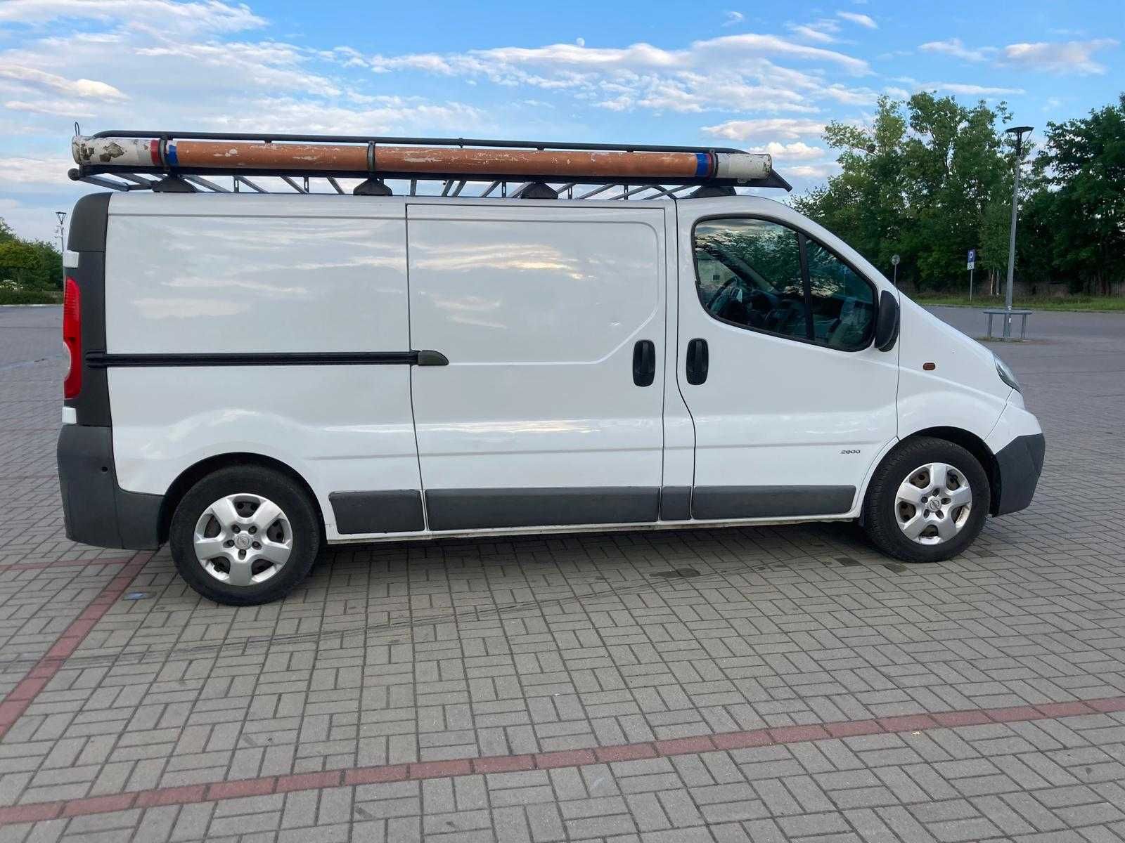 Opel Vivaro trafic 2013 długi long klimatyzacja max