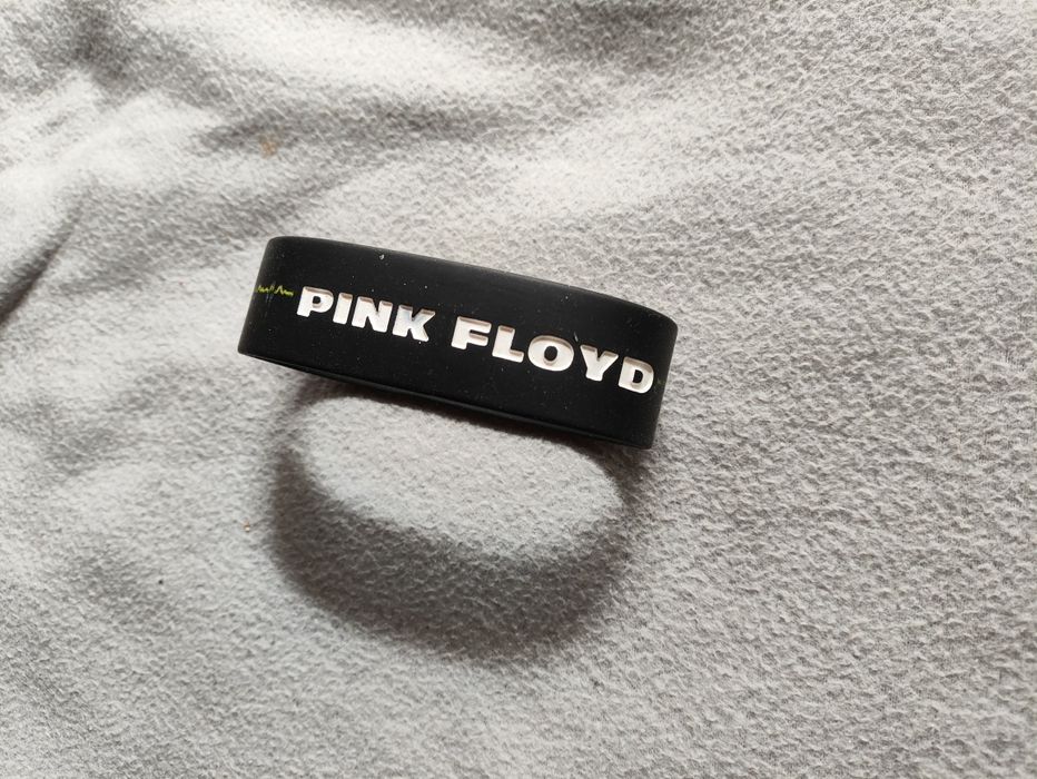 Sprzedam  Pink Floyd opaskę na rękę