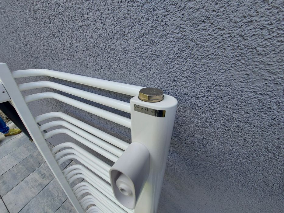 Grzejnik biały, ENIX