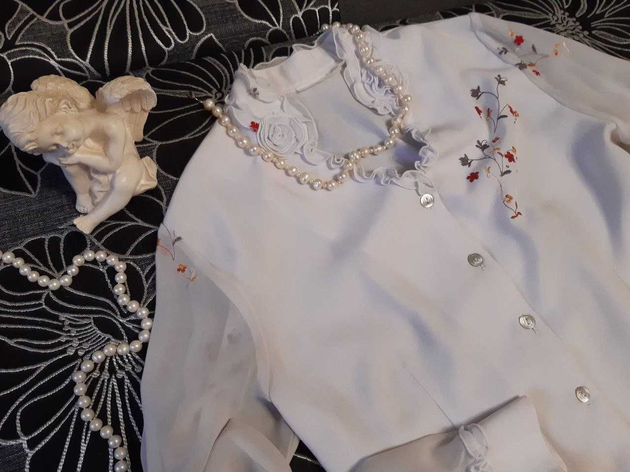 Нарядна шифонова жіноча блуза сорочка з вишитими гілочками