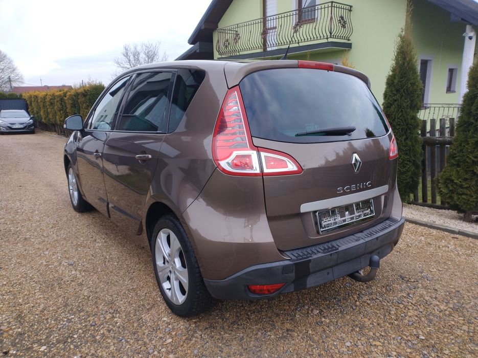 Renault Scenic 2011 1.6 16V 110 KM 6-biegów 150 tyś KM.