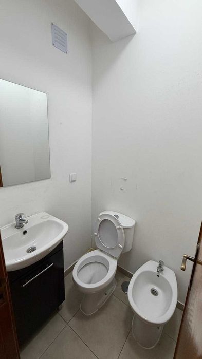 Quarto de casal - Excelente Localização - Laranjeiro