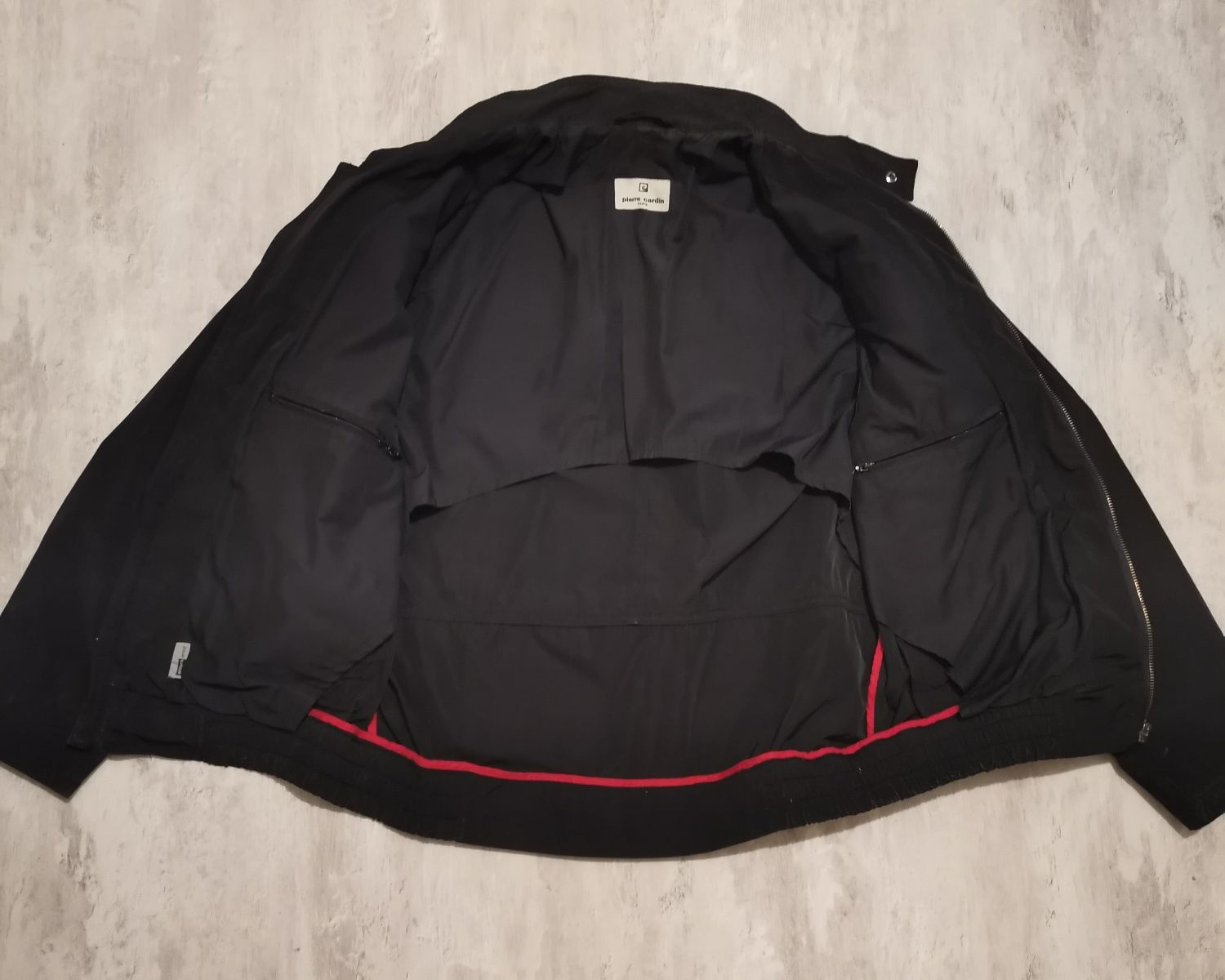 Продам оригінальну куртку Pierre Cardin