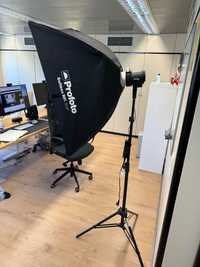 2x flash Profoto (pf) B10 + Interfit Cor 751 + pf Softbox 2x3' +  Adp