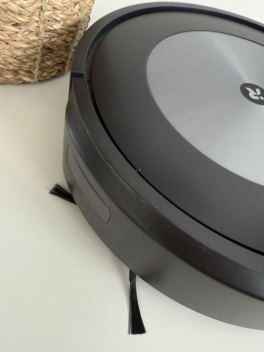 iRobot Roomba j7 – używany, stan bardzo dobry + nowy filtr i szczotka