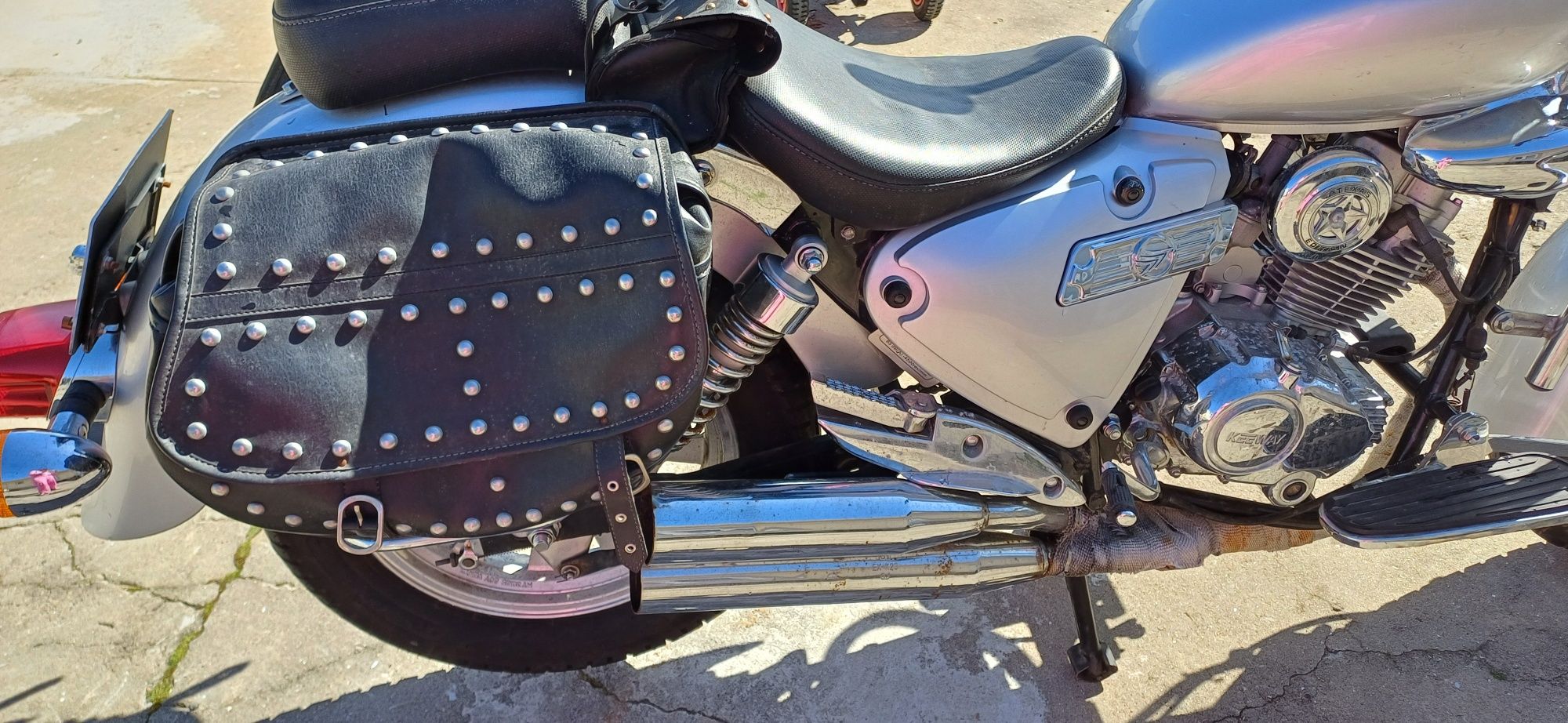 Vendo 125 superlight impecável linda e poucos km