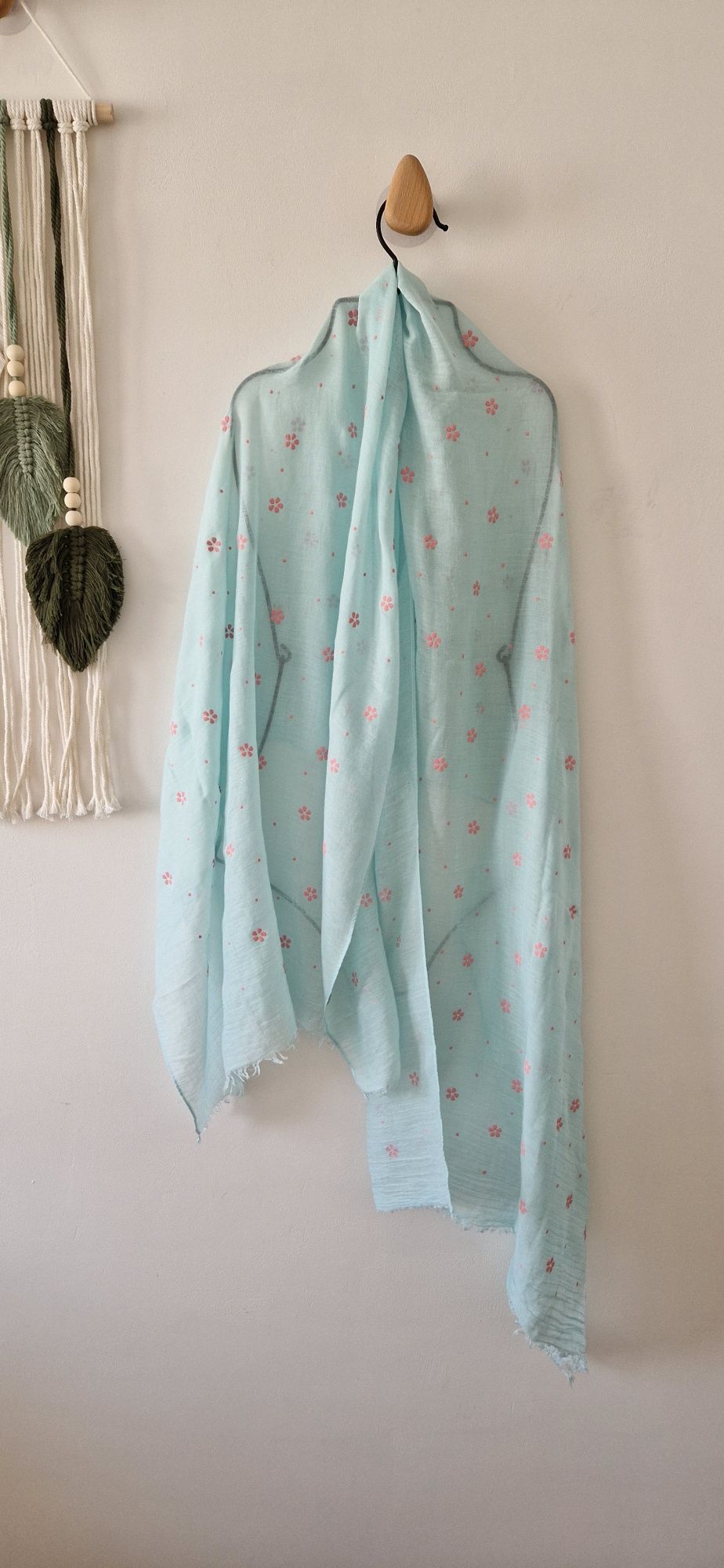Delikatna chusta szal floral scarf w pastelowych barwach- bawełna i wi