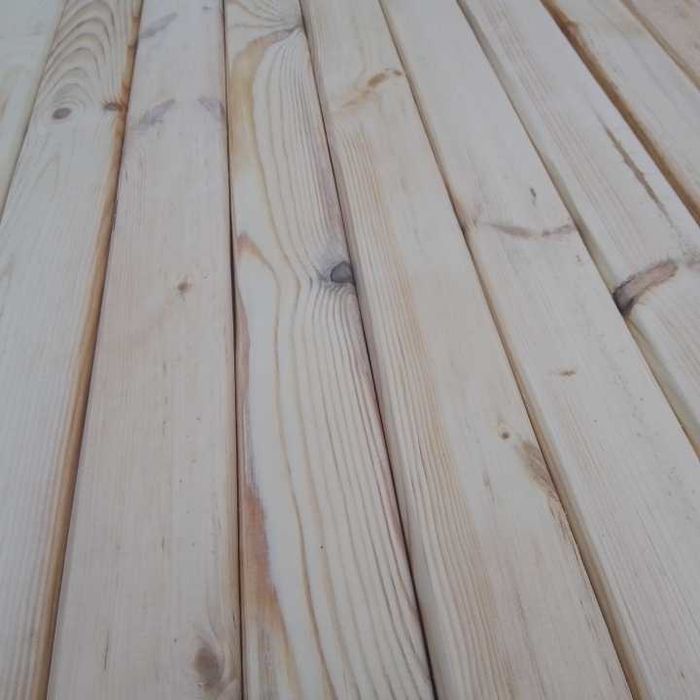 Deska sosnowa heblowana do zabudowy