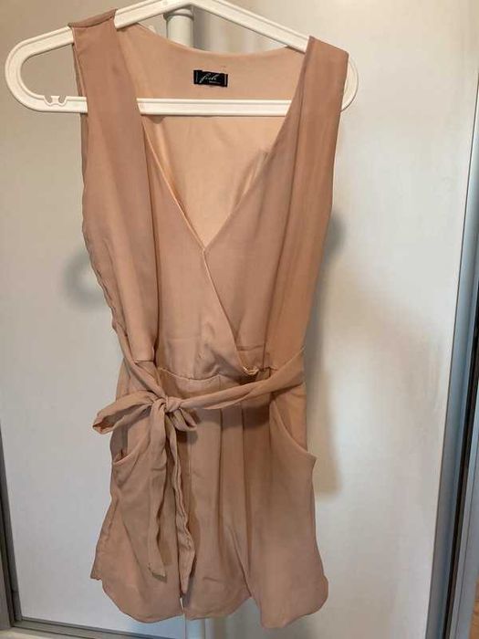 Kombinezon letni na ramiączka beżowy XS szorty