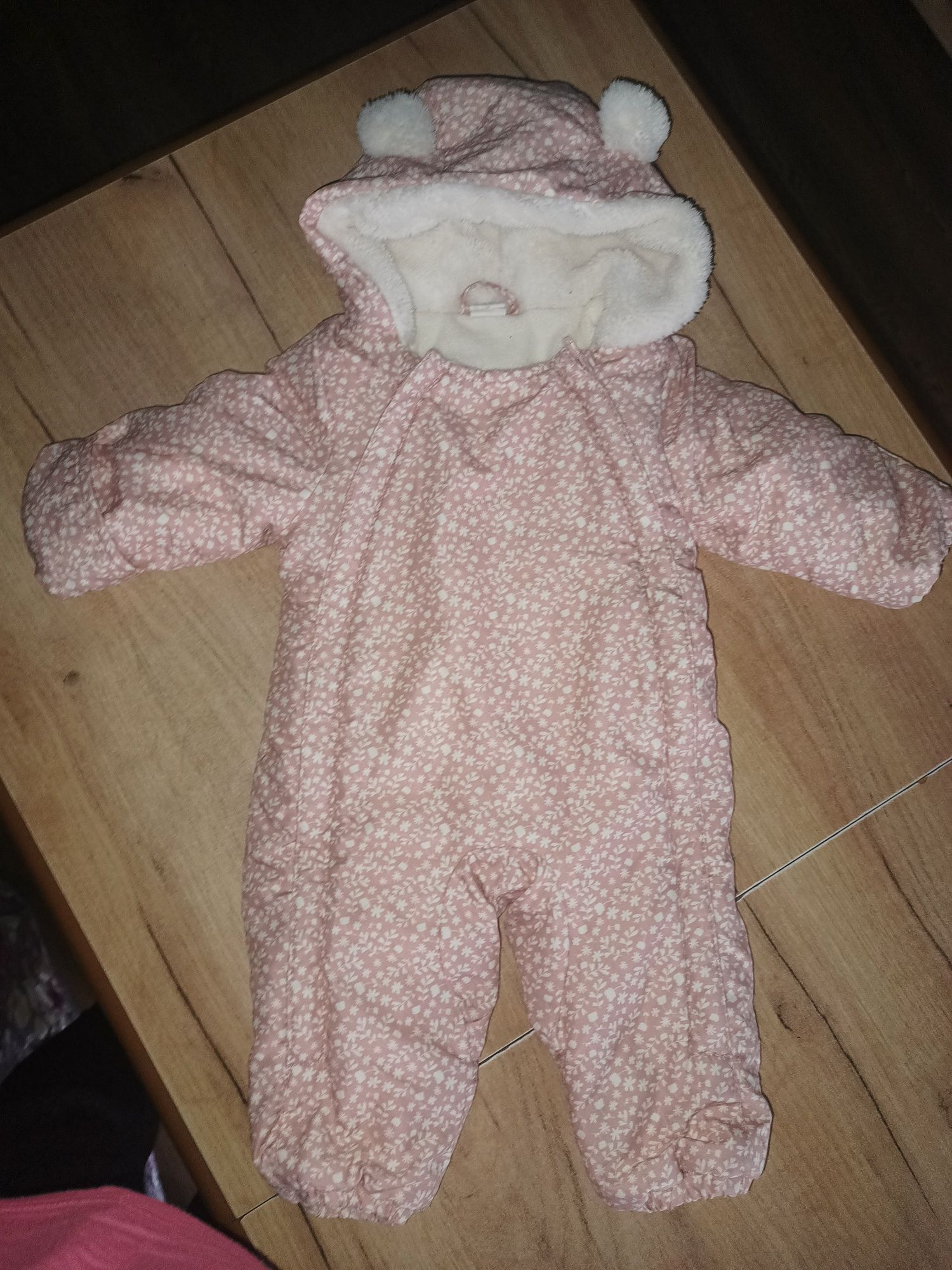 Piękny Kombinezon h&m jak nowy piękny wzór 56cm