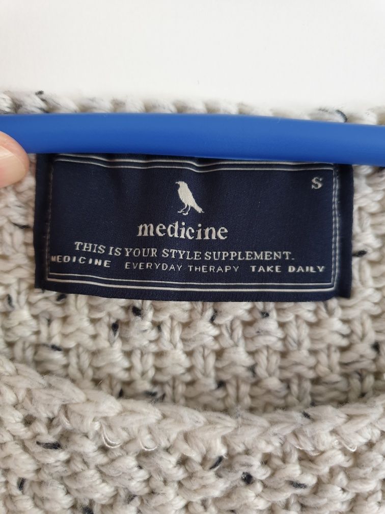Sukienka sweter Medicinie