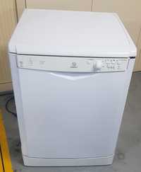 Máquina loiça Indesit DFG251