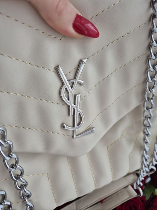 Torebka kremowa pikowana w jodełkę