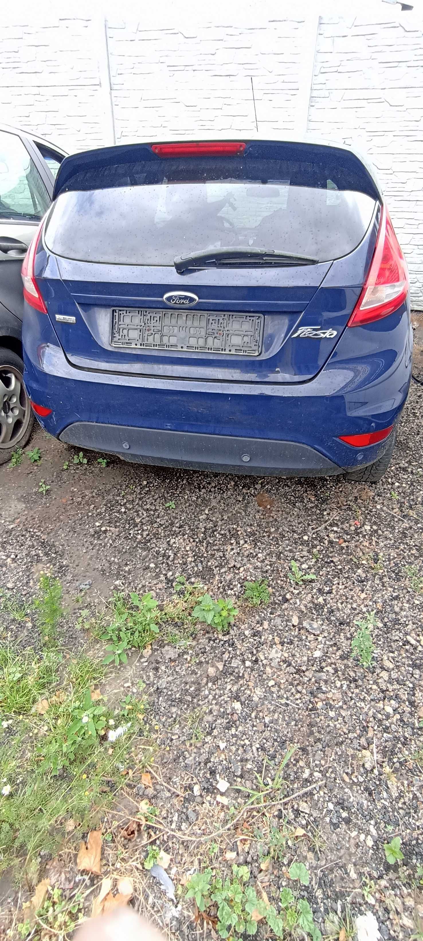 ford fiesta mk7 lak JA8 5d samochód na części