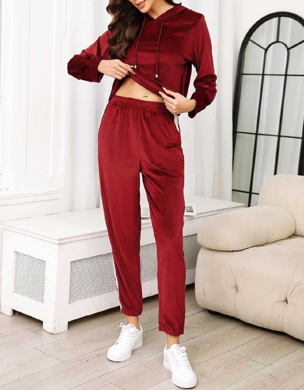 Damski dres sportowy treningowy jogging biegania miękki materiał L
