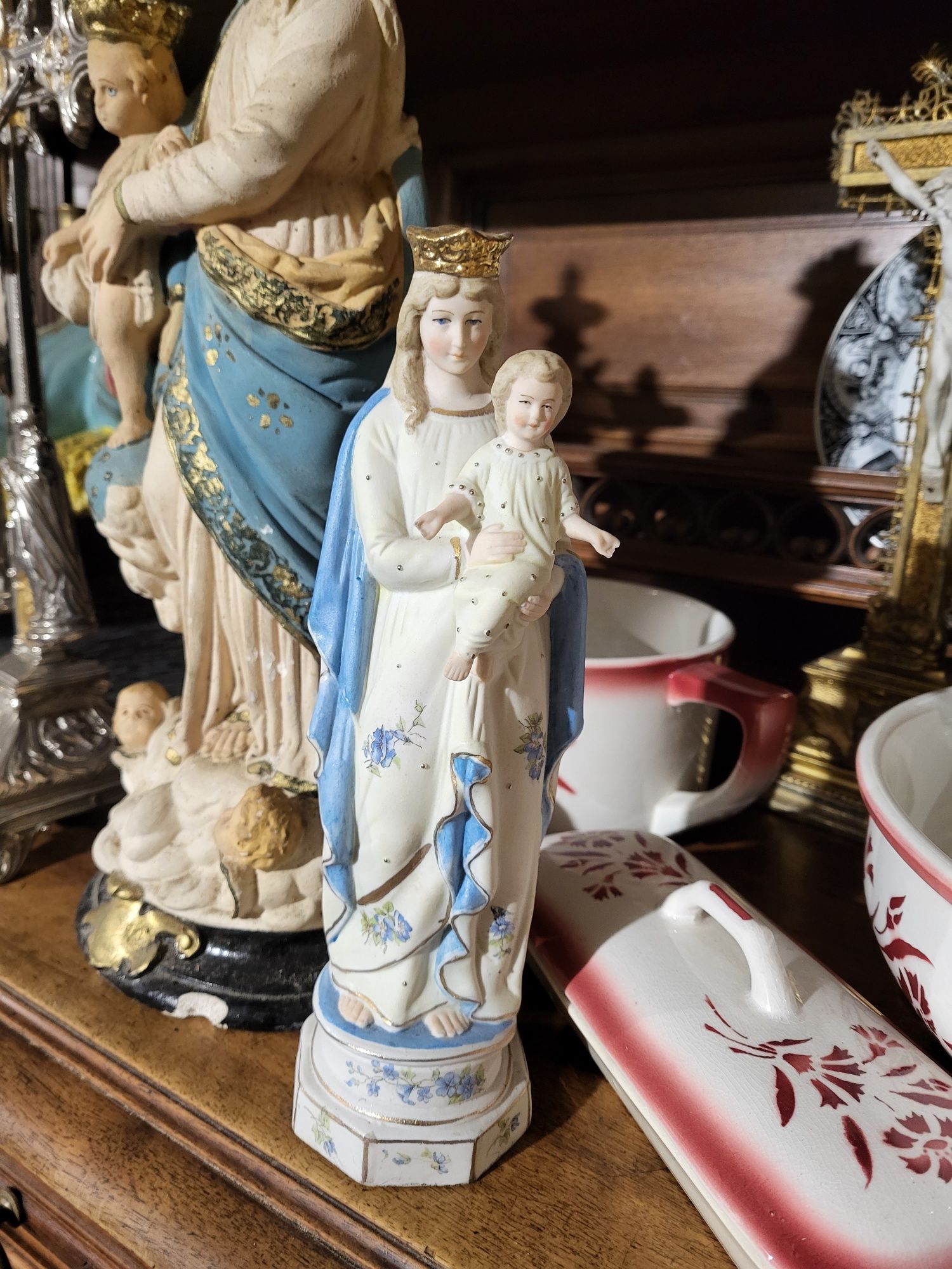 Biskwit Maryja Królowa figurka z porcelany biskwitowej