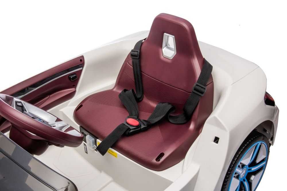 Pojazd Na Akumulator BMW I4 z napędem 4x4