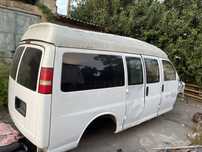 Кузовные запчасти на шевролет -Chevrolet express, suburban 1998 г