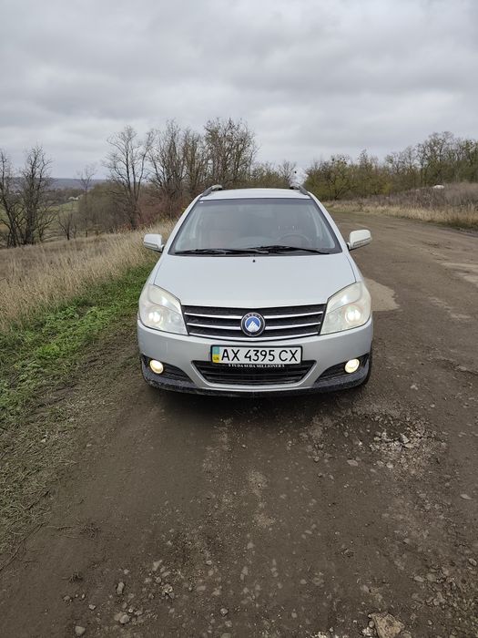 Продается машина Geely Mk cross