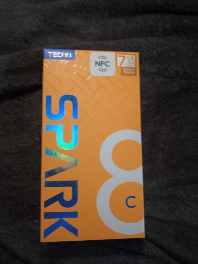 Tecno Spark 8c 4/64 новый с гарантией