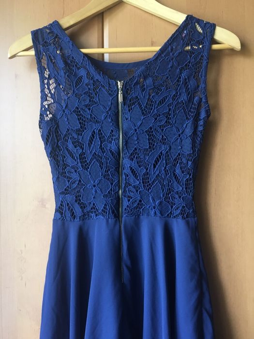 Платье нарядное (размер S)