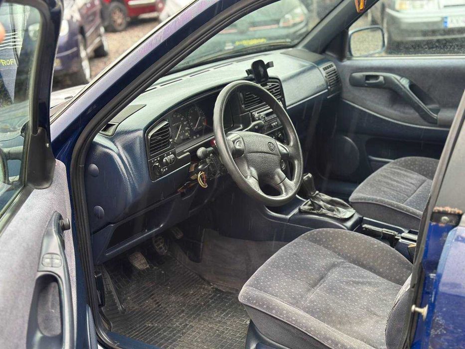VOLKSWAGEN PASSAT B3 1994 рік 1.8 газ/бензин