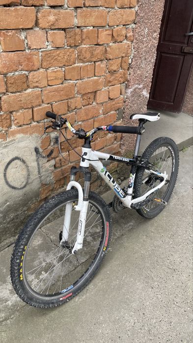 Cube team 260 race