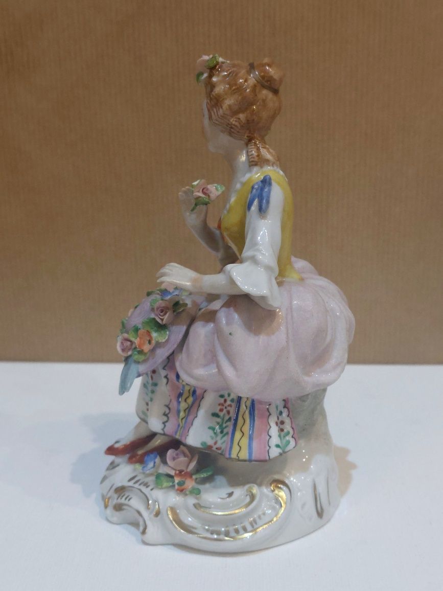 Figurka Sitzendorf dama porcelanowa Niemcy
