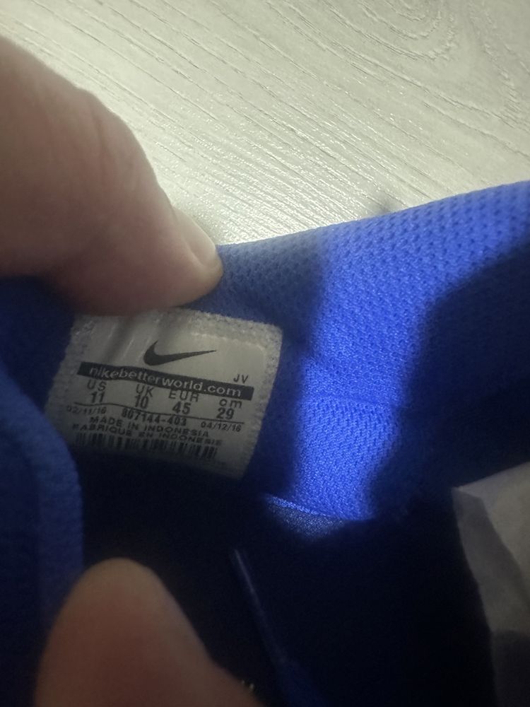 Продам мужские кроссовки Nike  FS Lite Run 3