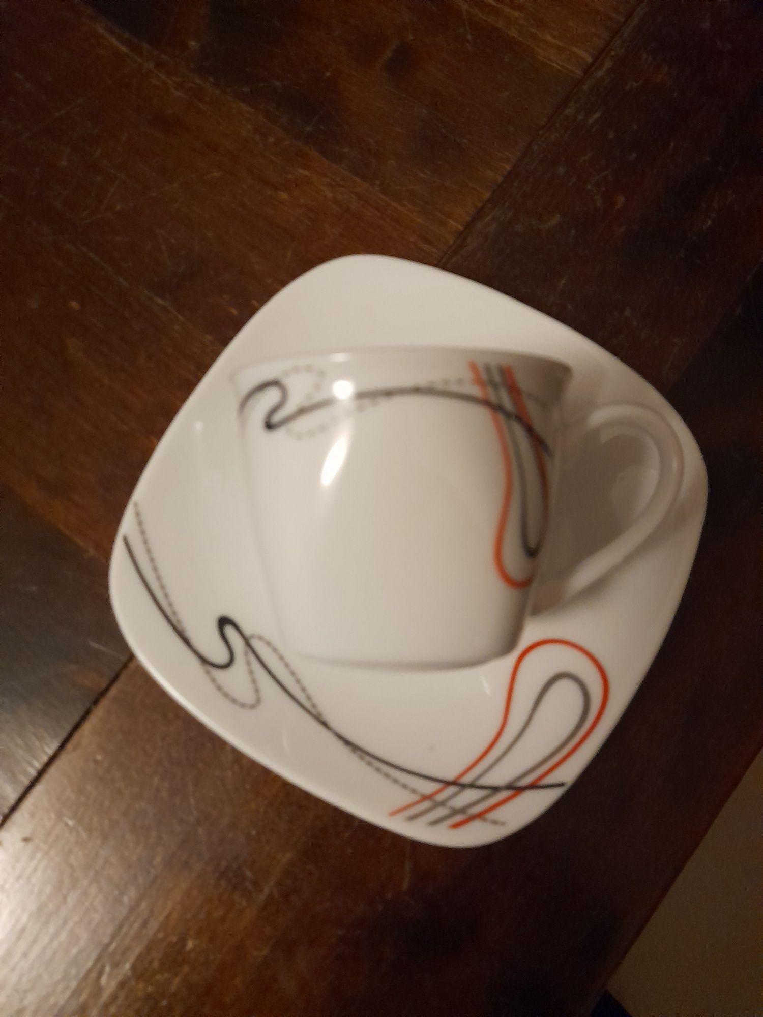 Conjunto de chávenas de porcelana Novo