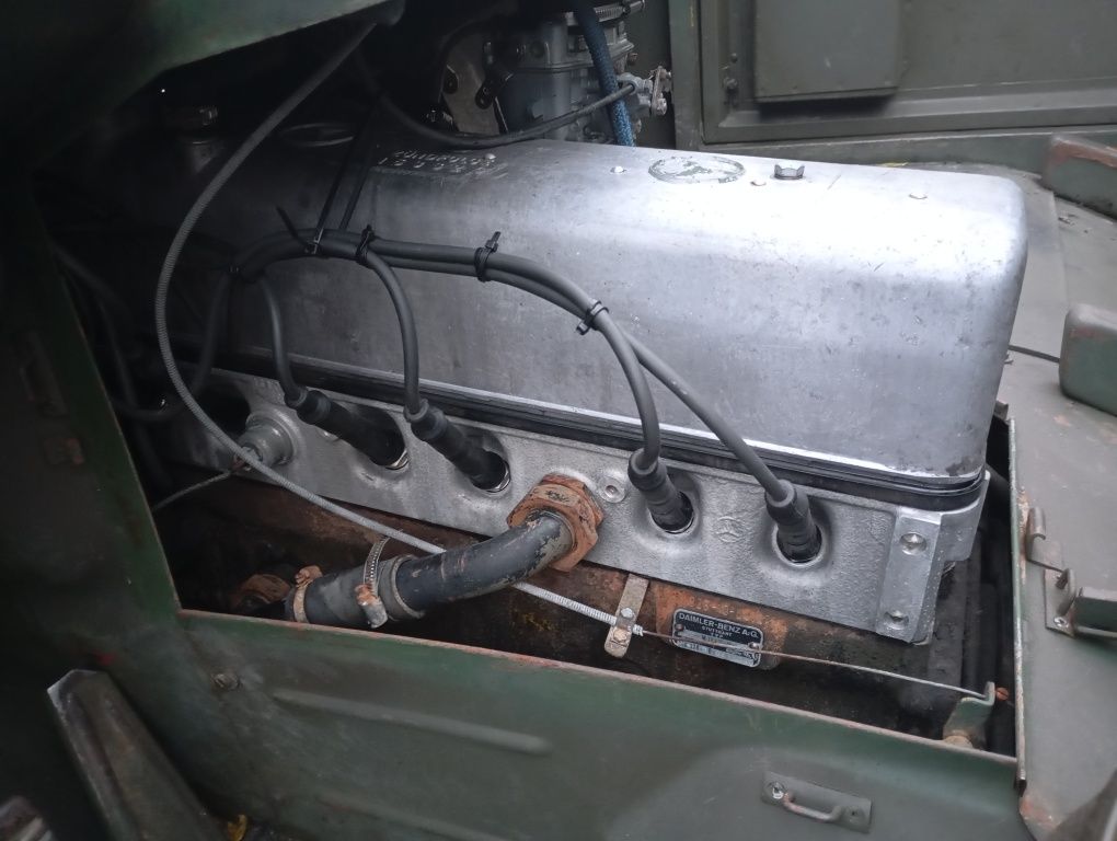Mercedes Unimog 404 skrzyniowy