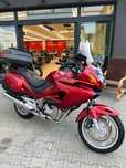 Honda Deauville Honda Deauville 650 NTV Bezwypadkowa W ORYGINALE +FUL DODATKI 2xKamera