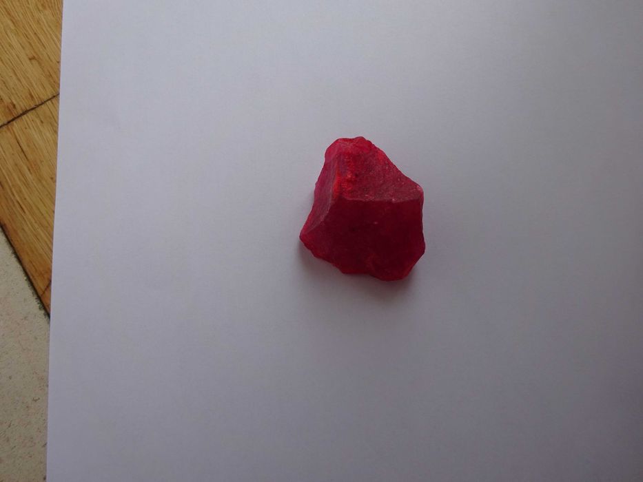 RUBI EM BRUTO VERMELHO