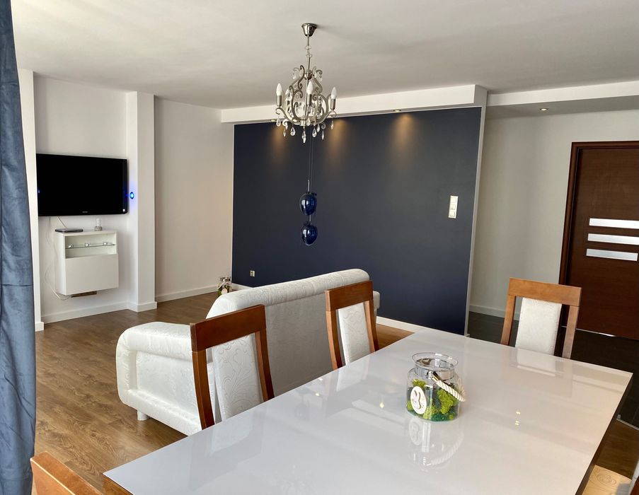 Komplet do salonu jadalni stół i krzesła sofa rozkładana
