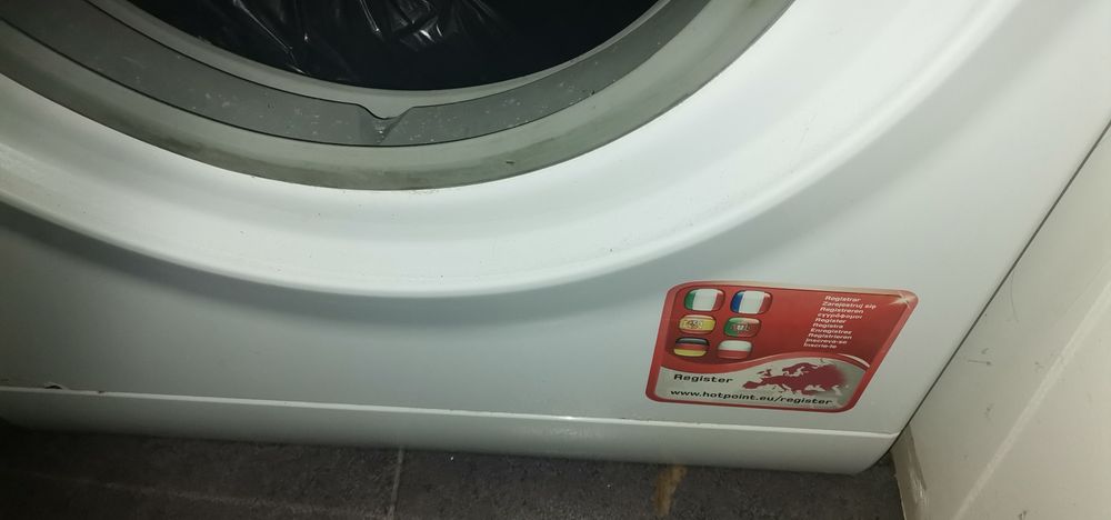 Máquinas de lavar roupa e lavar loiça