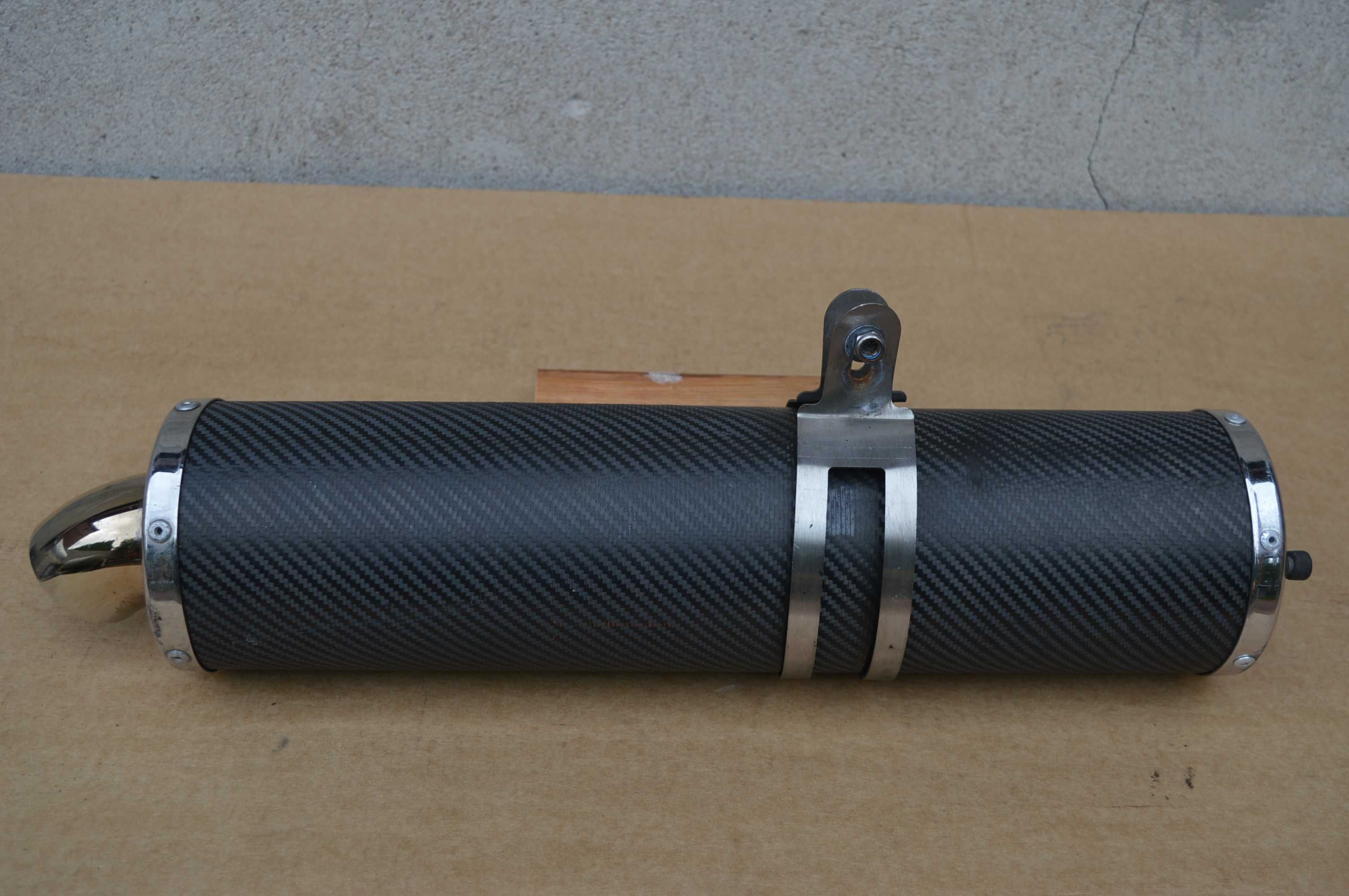 TŁUMIK wydech przelot karbon rozstaw śrub 3x80mm