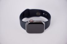 Apple Watch 8 GPS + Cellular 41mm stalowy (grafitowy)