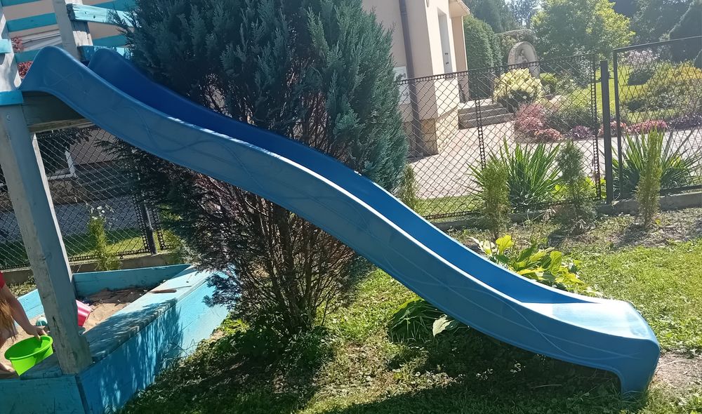 Zjeżdżalnia niebieska