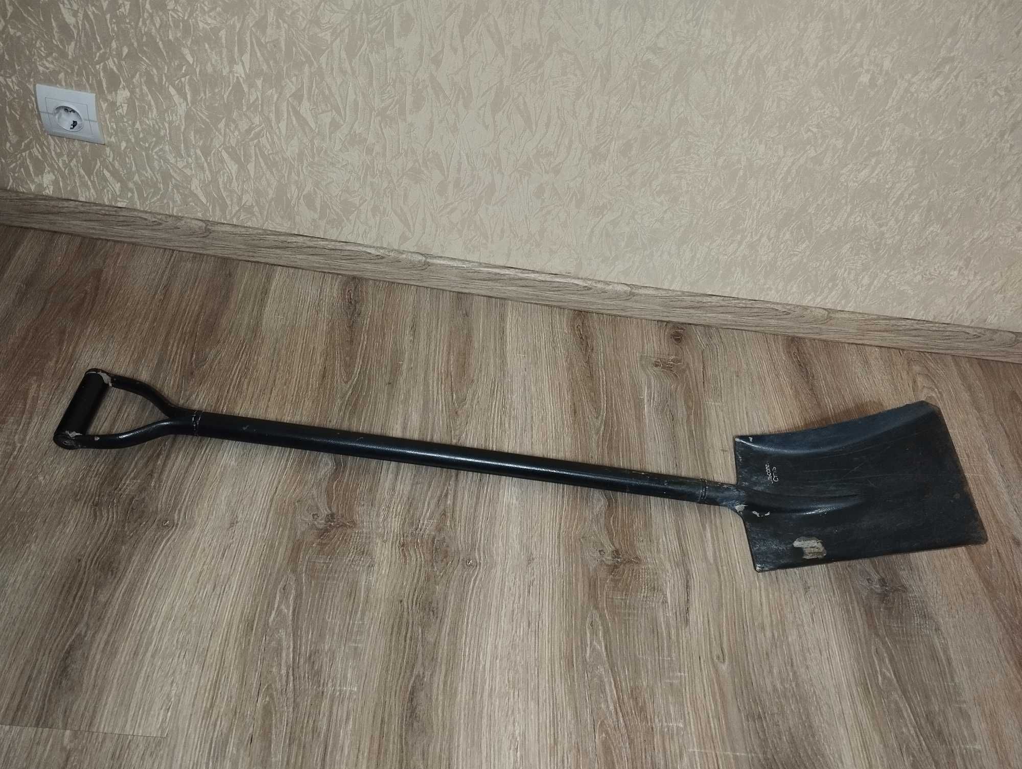 Лопата совкова суцільно металева клеймо "Рельсовая сталь"