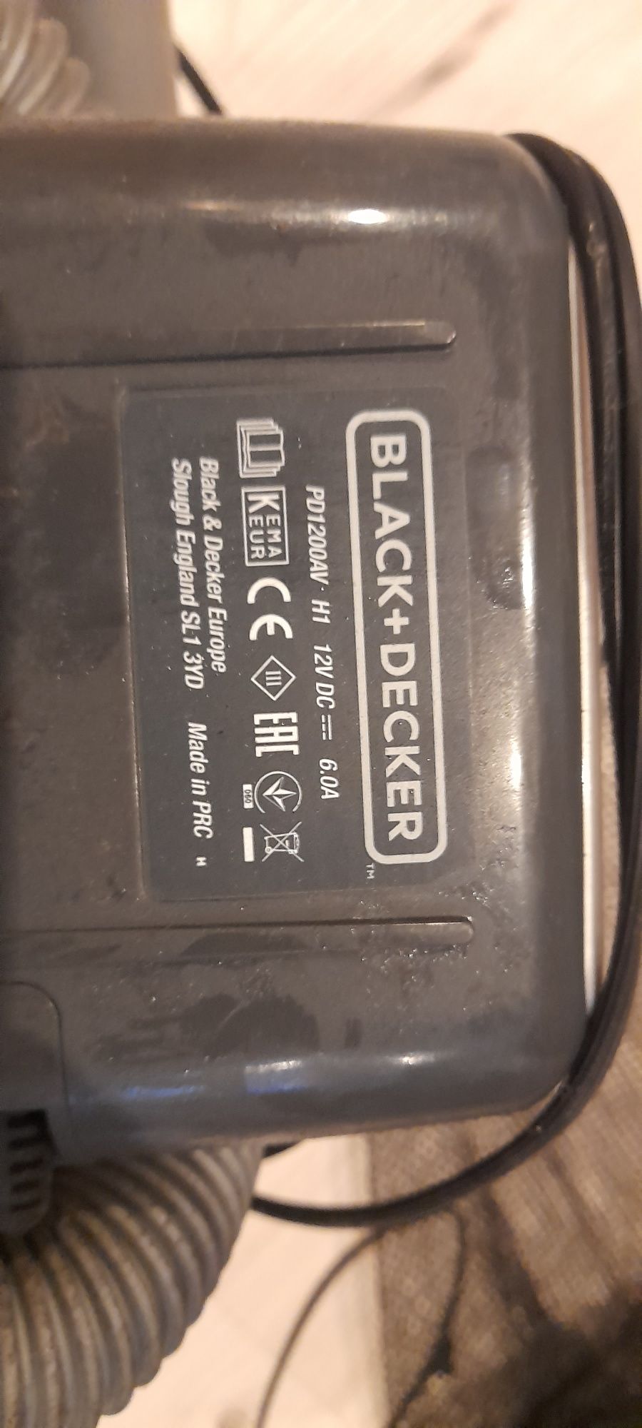 Odkurzacz ręczny Black&Decker Flexi PD1200AV

Stan techniczny: Sprawny