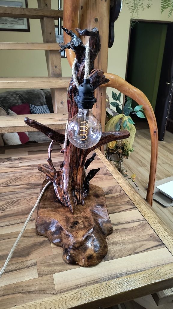 Lampa noca drewniana