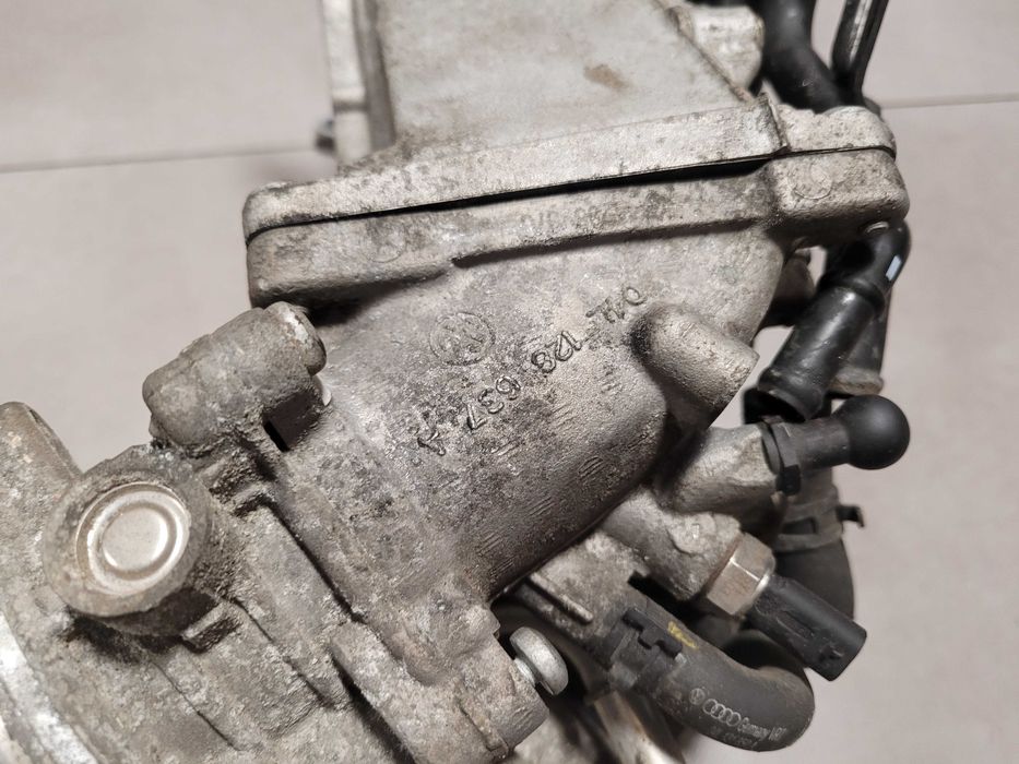 Kolektor ssący z przepustnicą przewody 1.6 TDI RAPID CXM 04L.129.766AQ