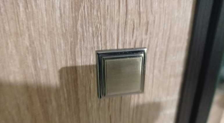 Шафа нова, тридверна з дзеркалом, шафа для одягу