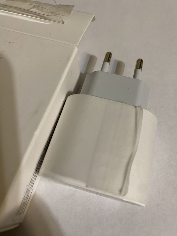 Продам блок питания для iphone usb-c