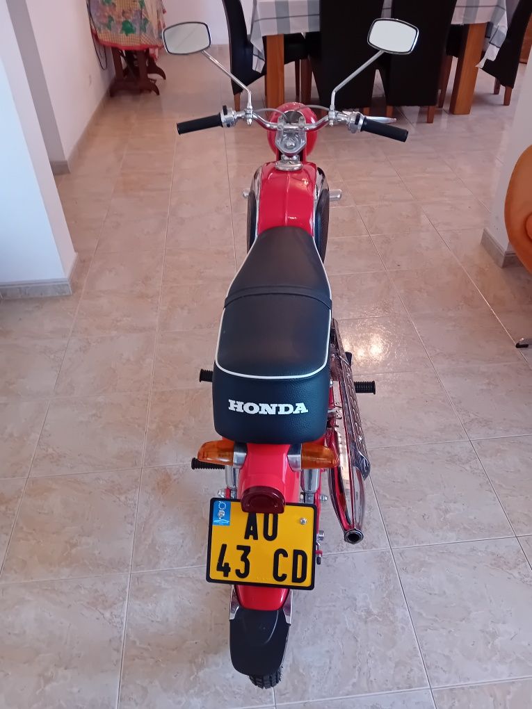 Honda 50 C110 Clássica
