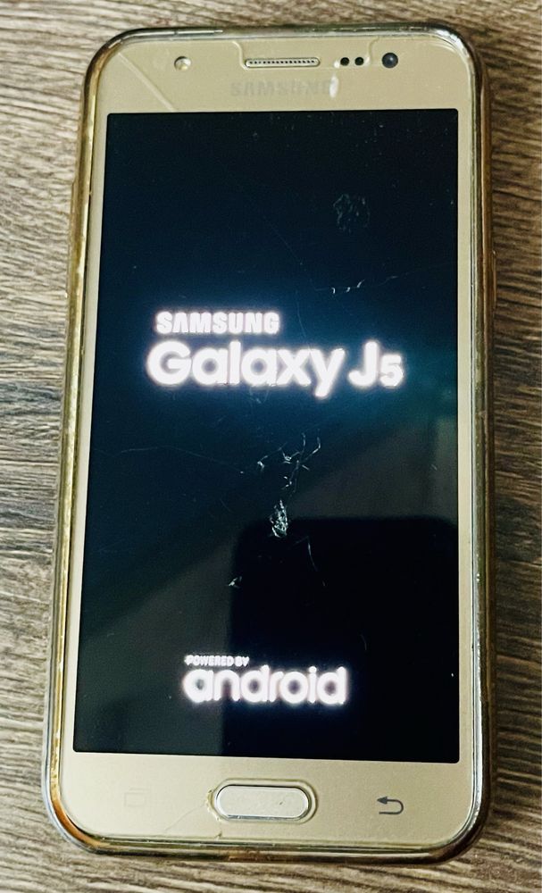 Мобільний телефон смартфон Б/У Samsung Galaxy J5 SM-J500H