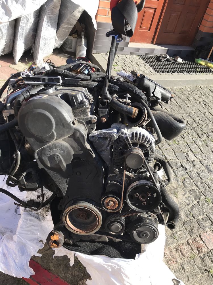 Мотор Двигун BPW 2.0 8v, BLB BRE 2.0 16v Audi A4 b7 Шрот