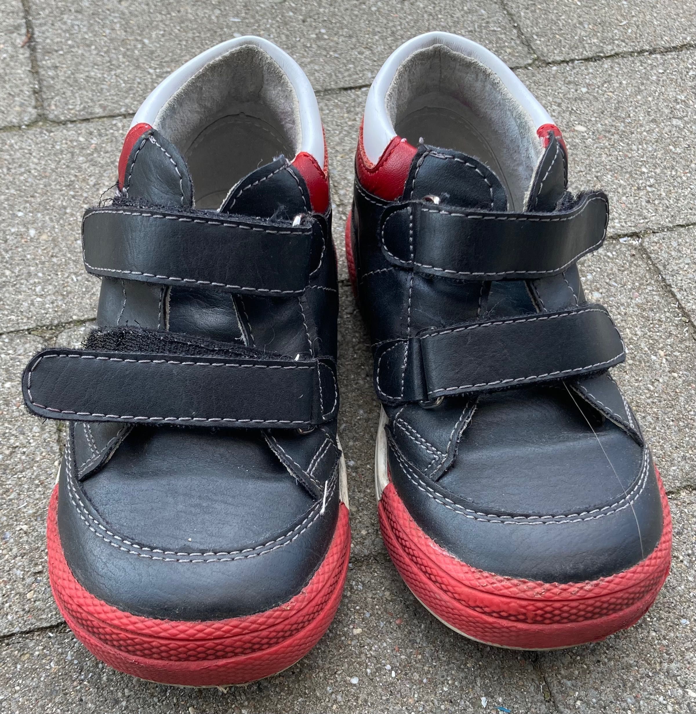Buty unisex skórzane Naturino (23), Kornecki (24) oraz Minnie (23)