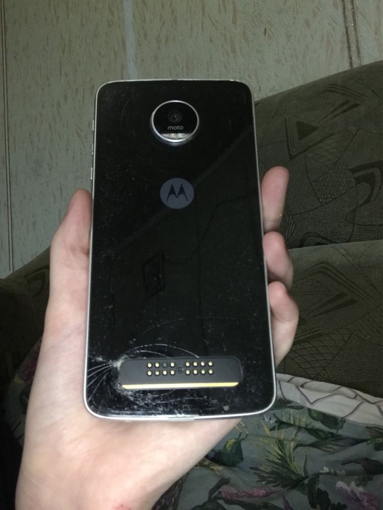 Моторола Moto Z