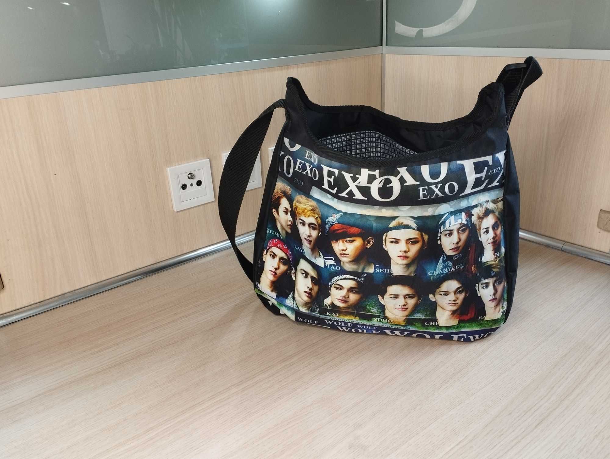torba zespołu EXO